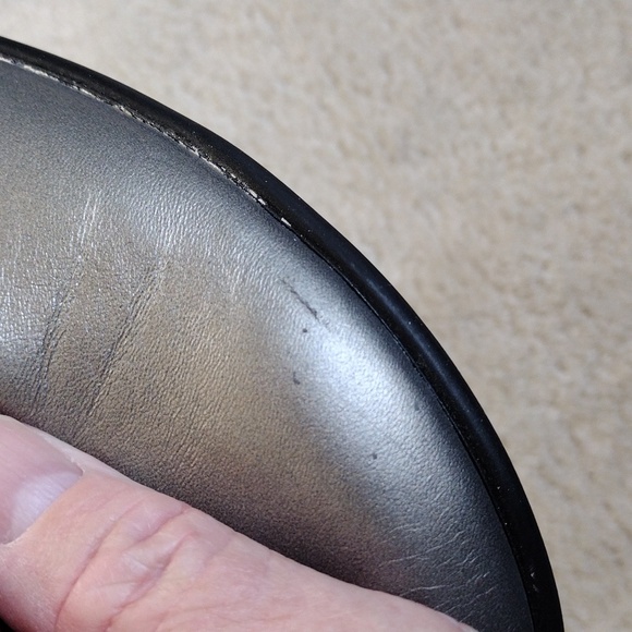 Vionic pewter gray leather Velcro strap mules. Lovely. Size 8 - Picture 12 of 13